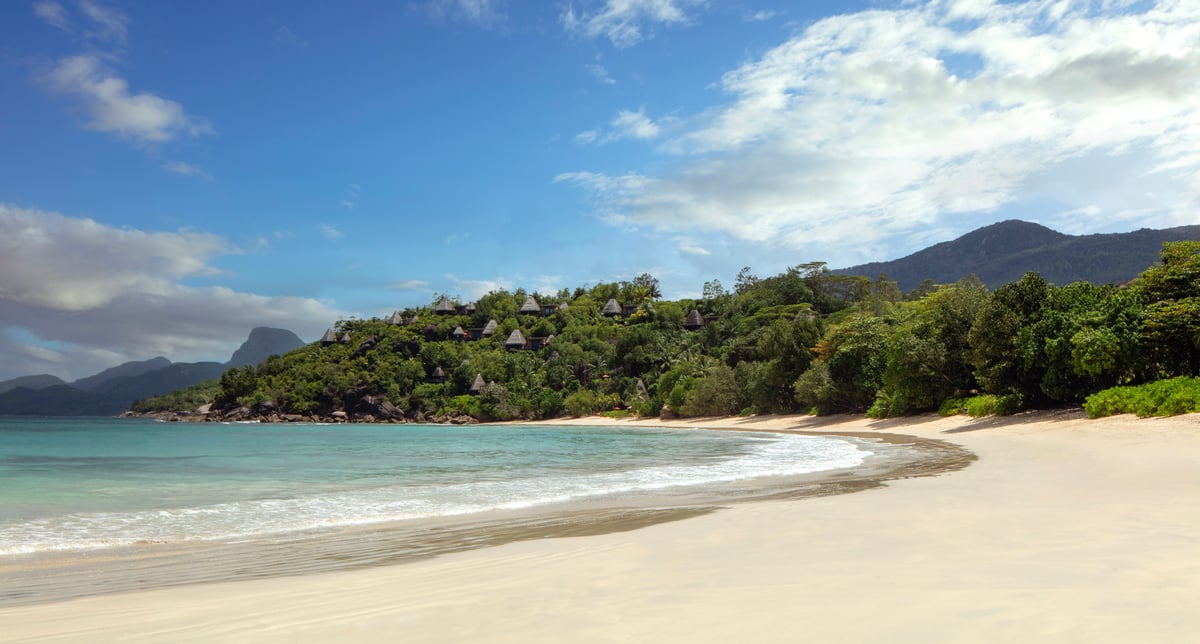 1032x554 Anantara_Maia_Seychelles_Villas_Beach_Resort_View