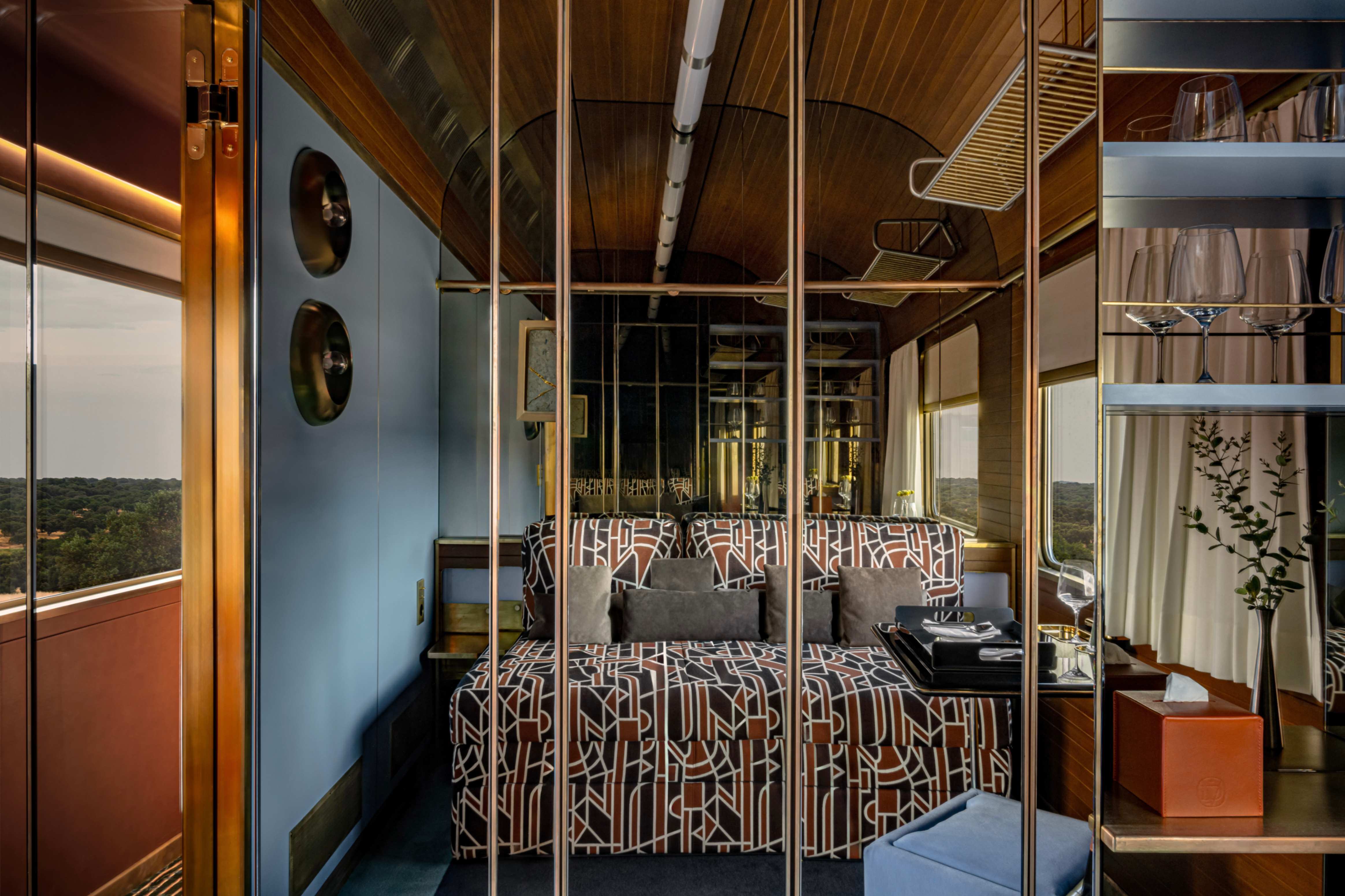3 dny na palubě La Dolce Vita Orient Express – Řím, Matera, Pescocostanzo | Exclusive Tours Deluxe Cabin 1