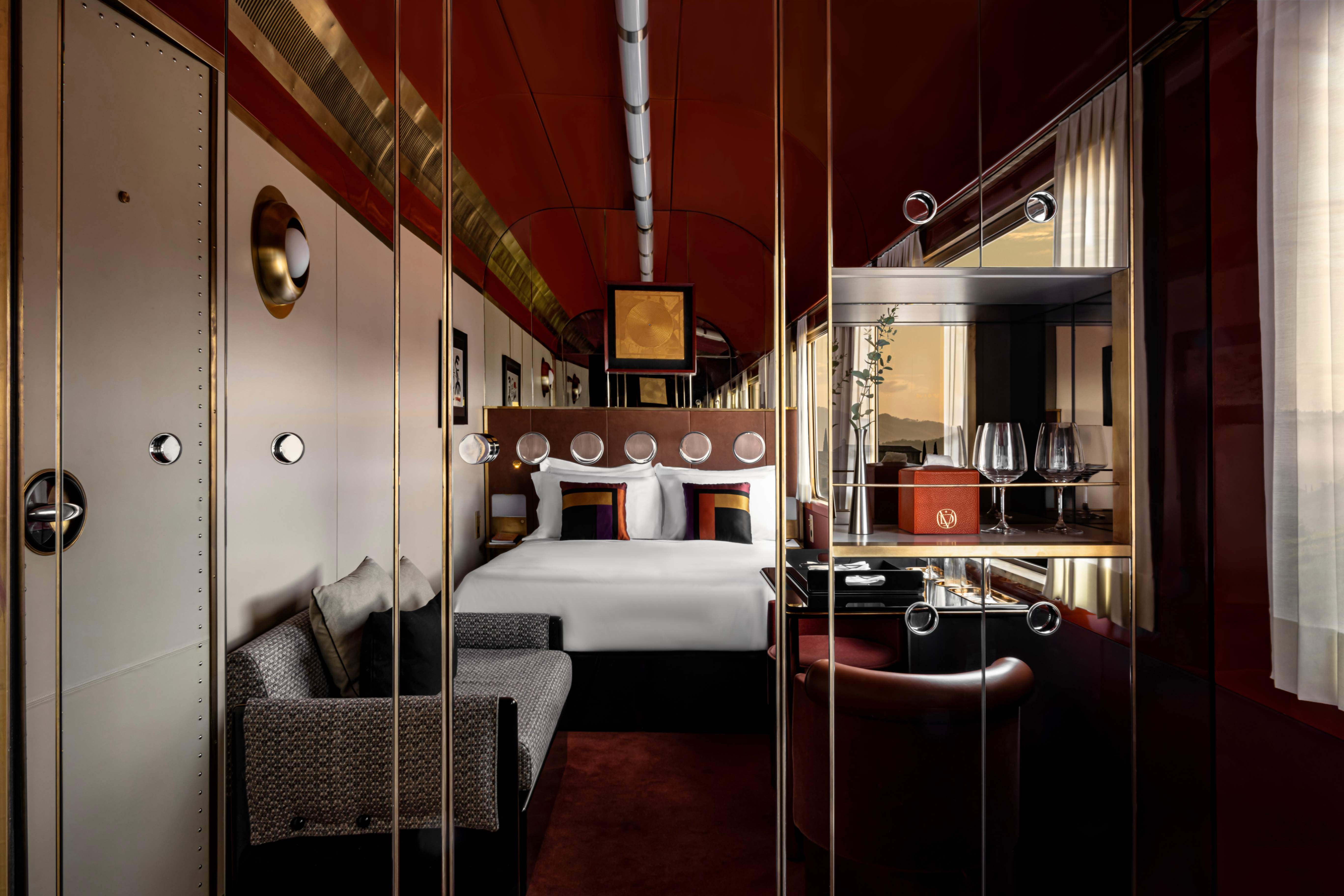 3 dny na palubě La Dolce Vita Orient Express – Řím, Matera, Pescocostanzo | Exclusive Tours Suite Cabin 1