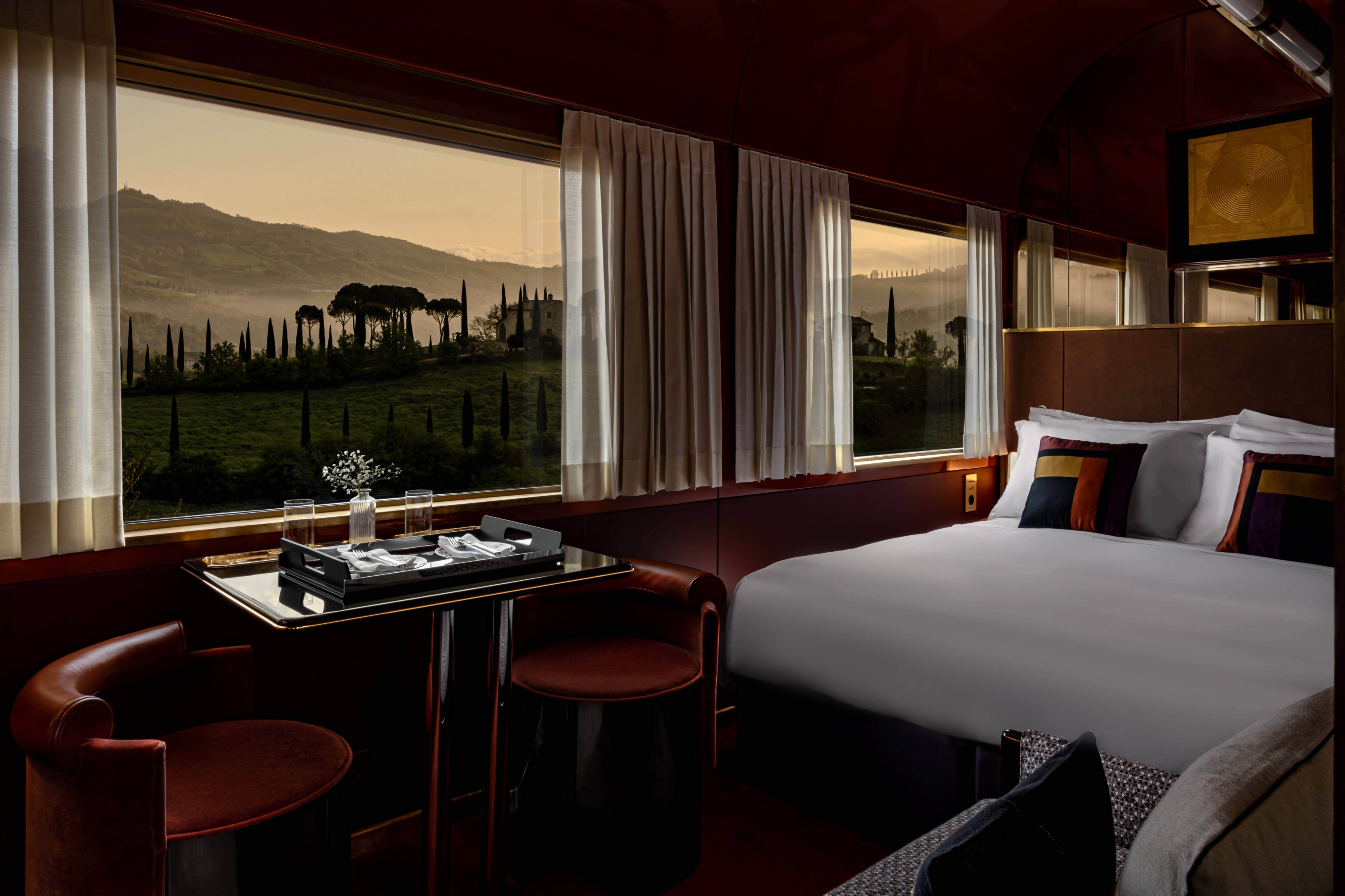 3 dny na palubě La Dolce Vita Orient Express – Řím, Matera, Pescocostanzo | Exclusive Tours Suite Cabin