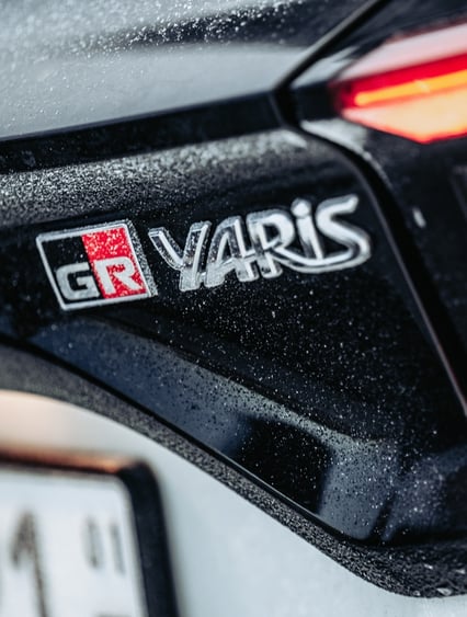 5 Driftování s Toyotou GR Yaris v Laponsku – 2025 | Exclusive Tours