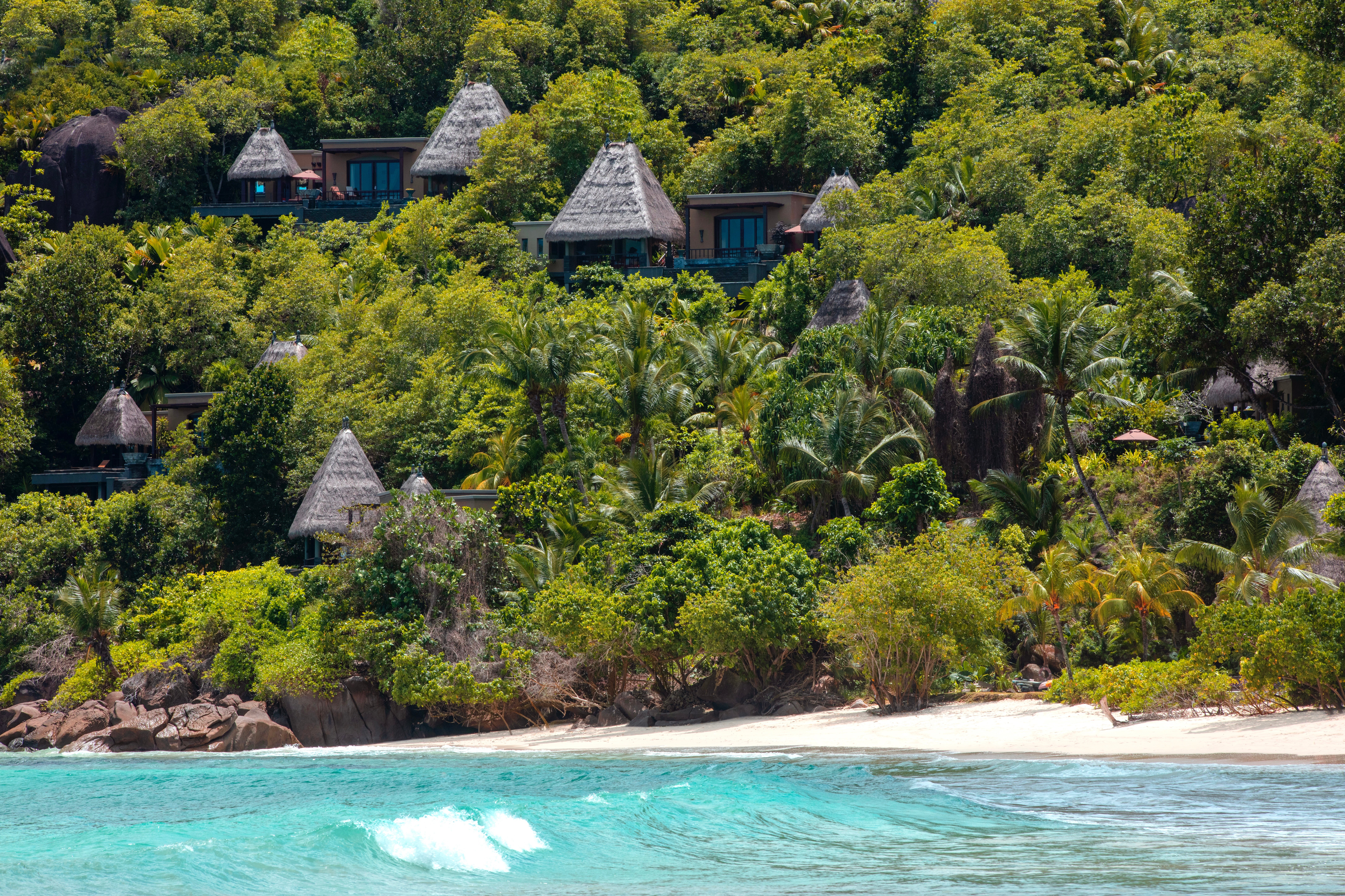 Anantara_Maia_Seychelles_Villas _Beach_View_2