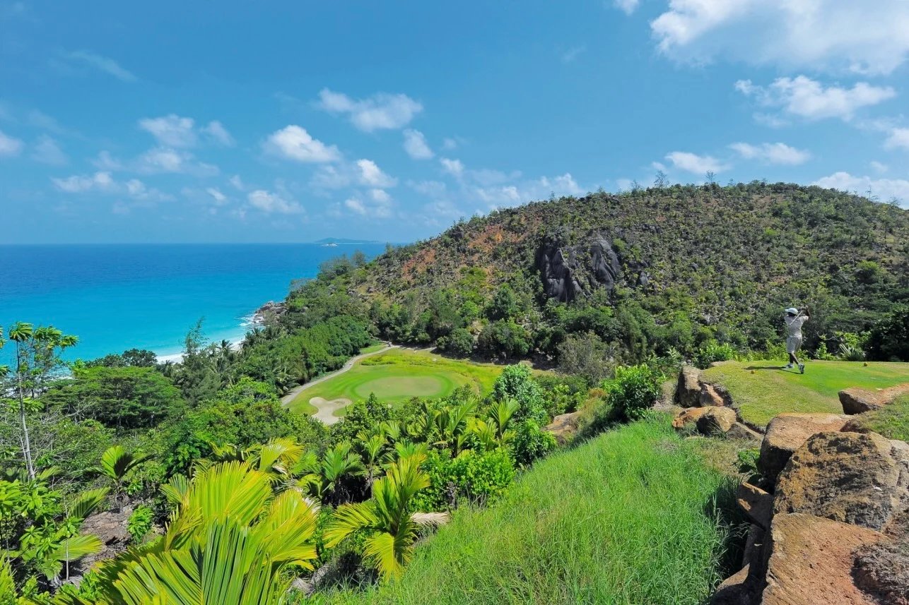 Constance Lémuria golf golf-resort-view_2
