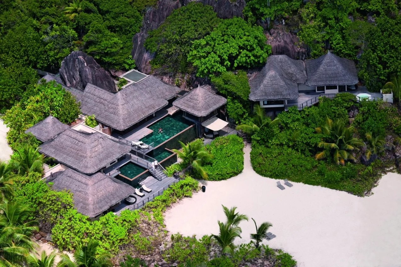 Constance Lémuria vila presidential-villa-aerial_3