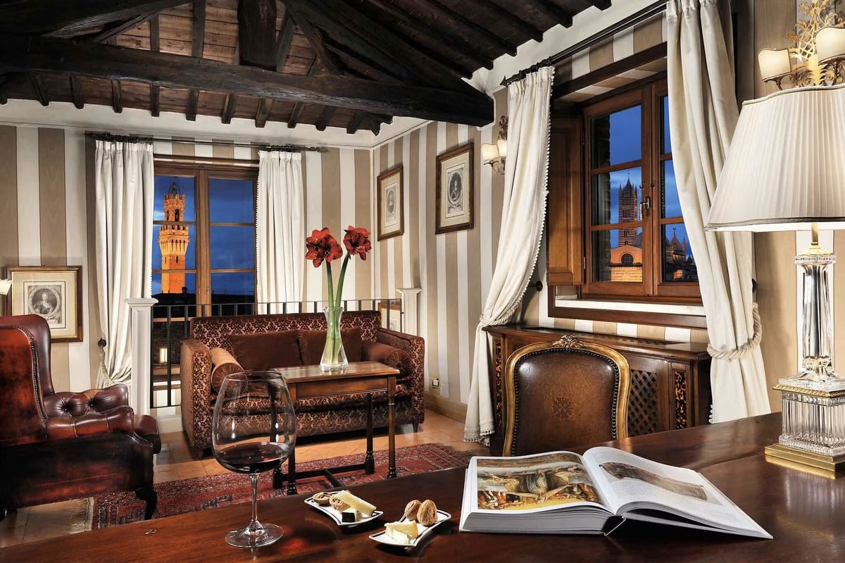 Grand Hotel Continental Siena | Exclusive Tours starhotels-collezione-grand-hotel-continental-siena-panoramic-suite