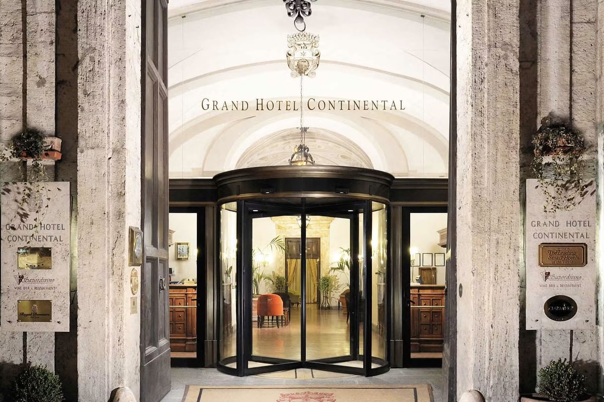 Grand Hotel Continental Siena | Exclusive Tours starhotels-collezione-siena-boutique-hotel-grand-hotel-continental-exterior-view