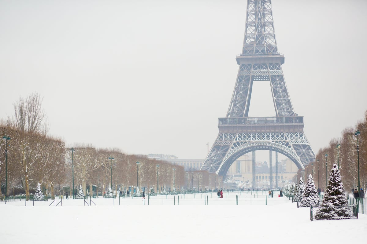 Paříž 5x Christmas shopping getaway | Exclusive Tours shutterstock_164062388