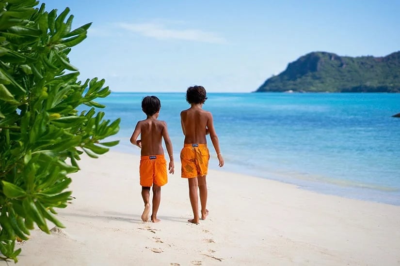 Raffles Seychelles RPS_Children-on-Resort-Beach