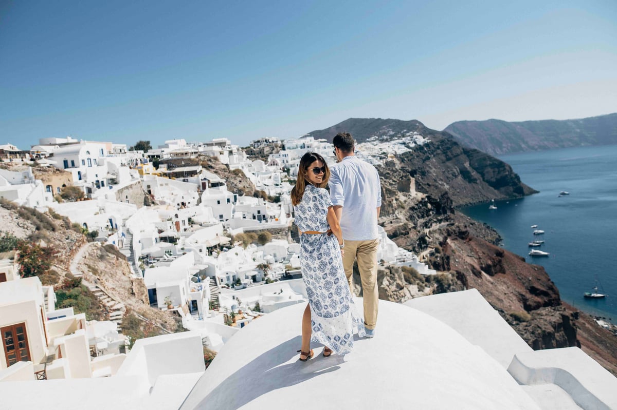 Santorini – spící vulkány, bílé kostely a vinné degustace | Exclusive Tours shutterstock_734292940