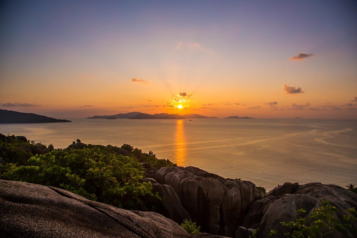 Six Senses Zil Pasyon felicite-seychelles-sunset-view-over-praslin-island-from-felicite-top-hill-1