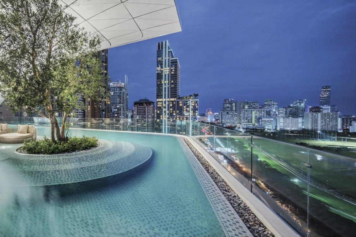 Waldorf Astoria Bangkok | Exclusive Tours Mid_WABKK_Swimming Pool Night